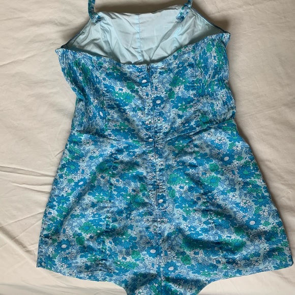 Perfection Fit by Roxanne. Woman’s Retro Jumper. - Picture 2 of 5